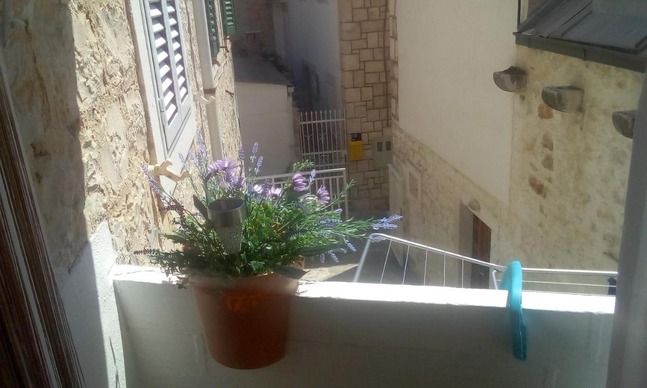 Apartment Nada Povlja  Extérieur photo